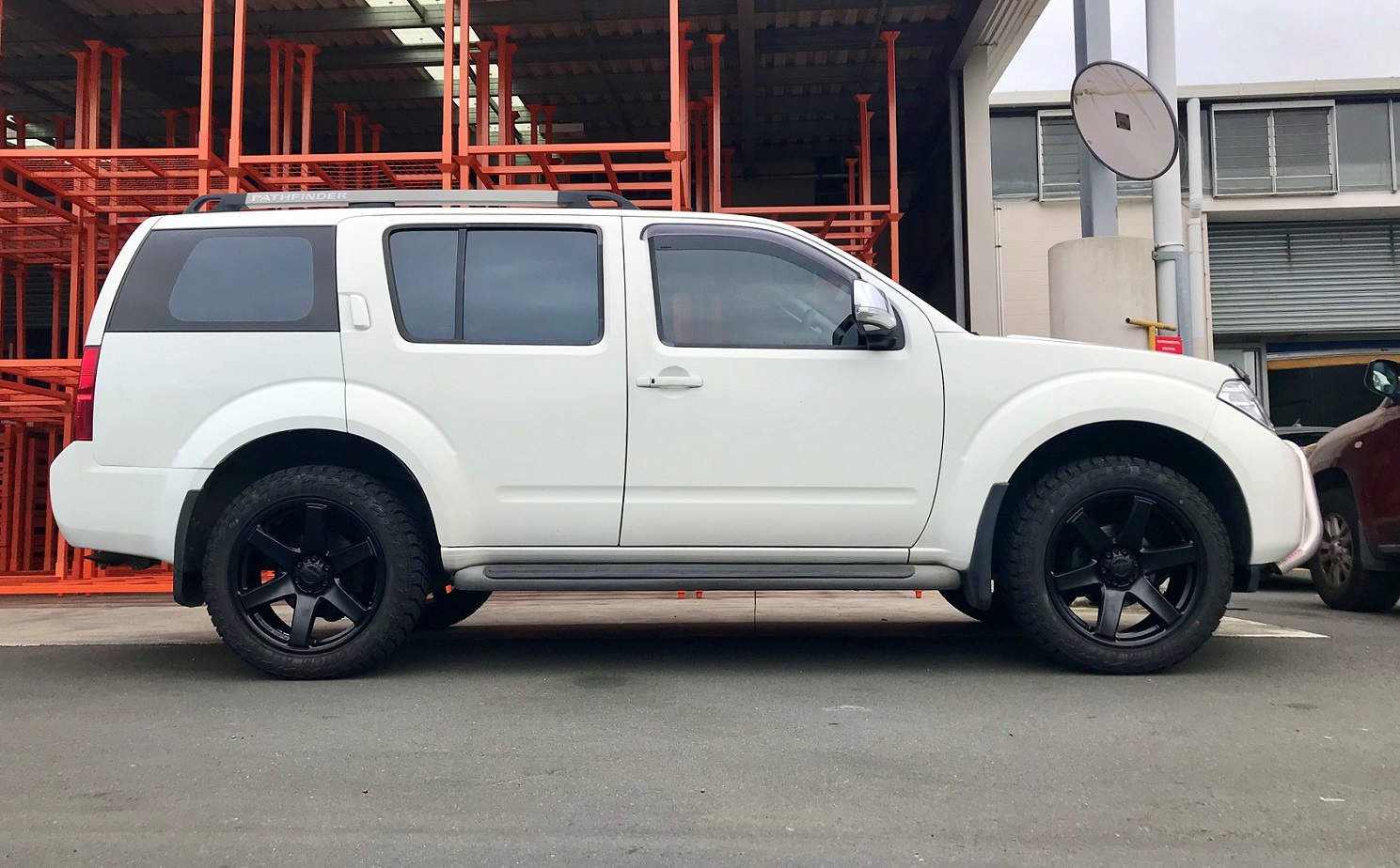 Nissan Pathfinder (2012) on BGW Beast