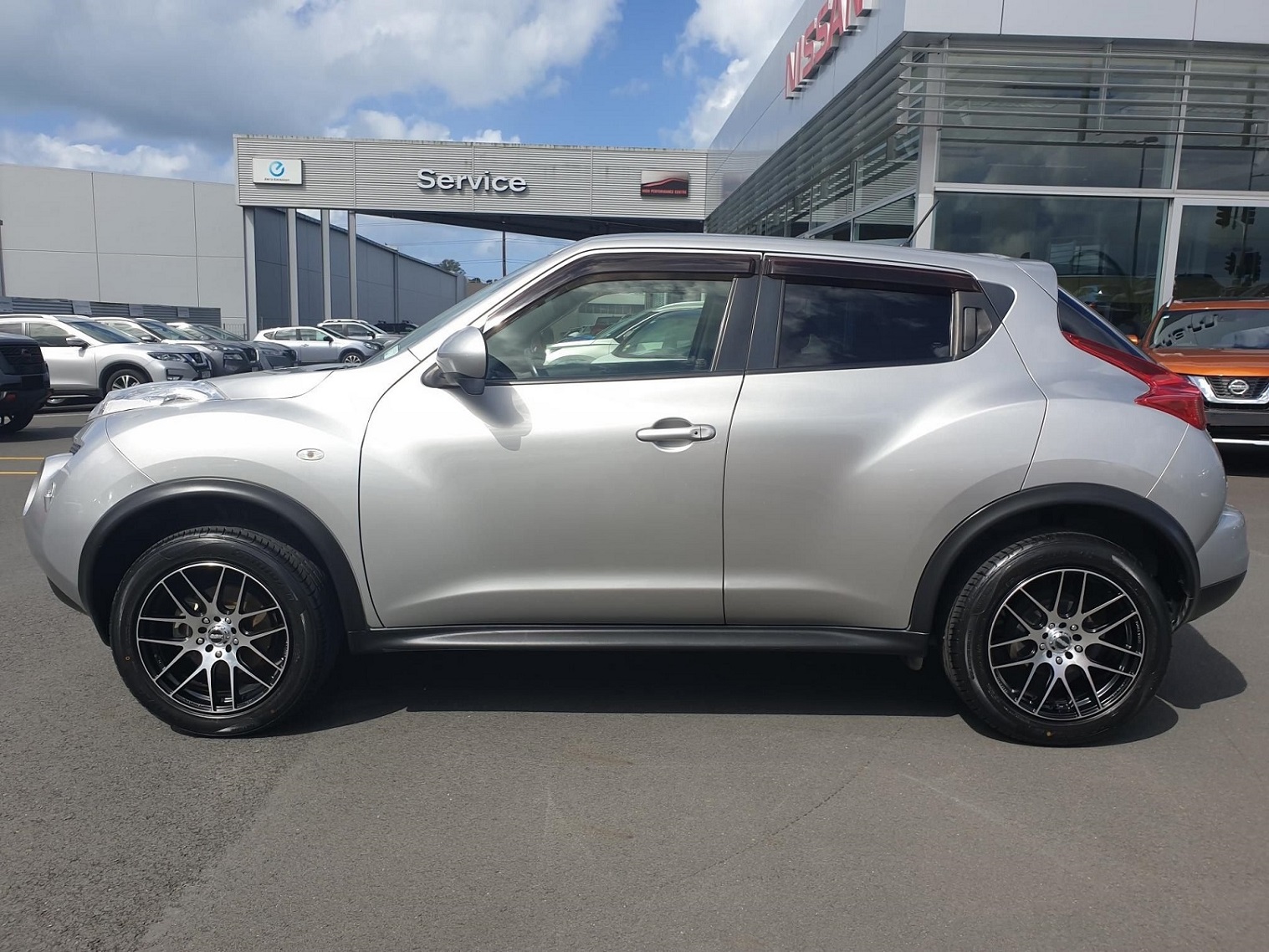 Nissan Juke (2011) on 17" BGW JD-M
