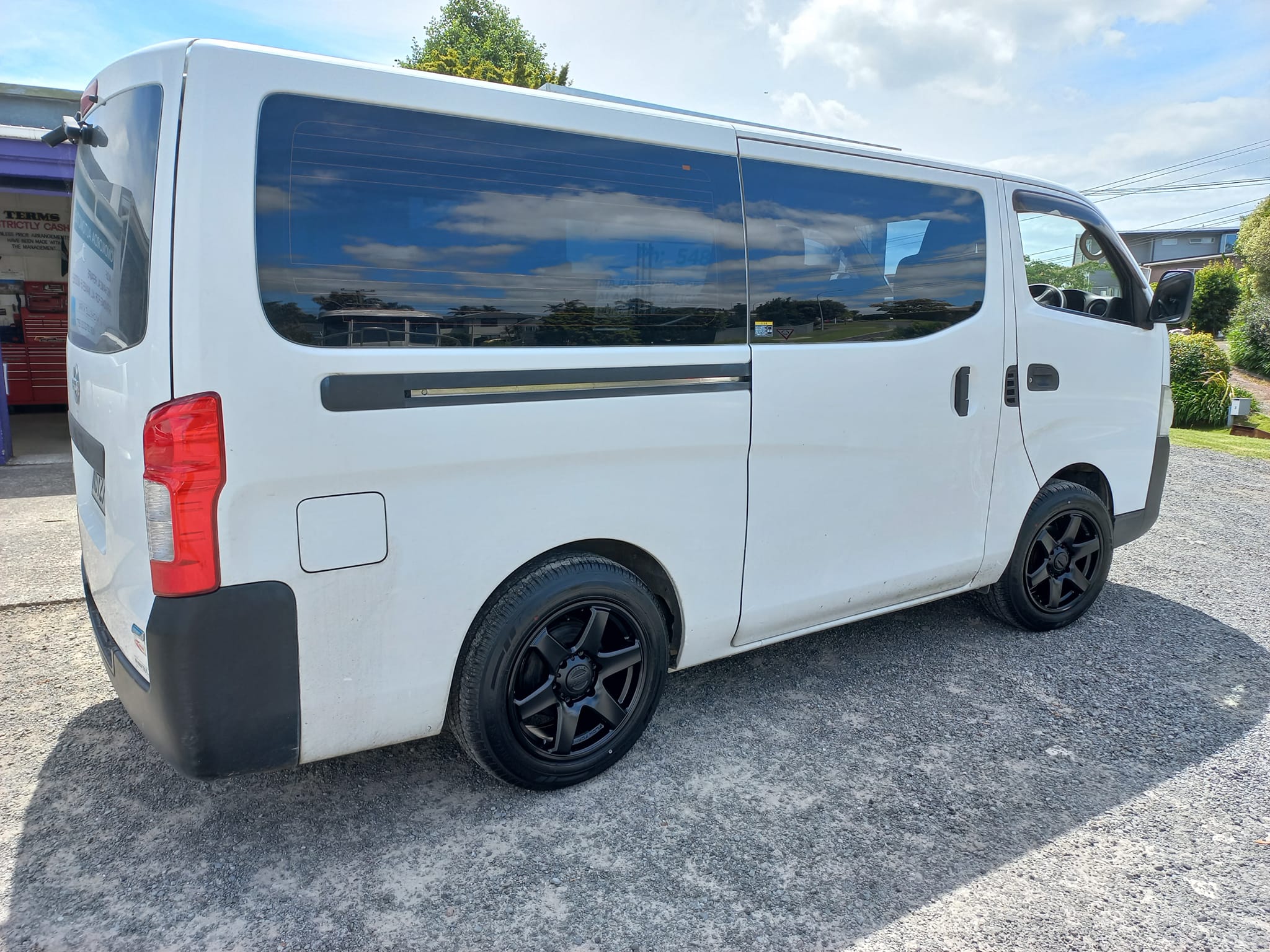 Nissan NV350 Caravan on 17" BGW Beast