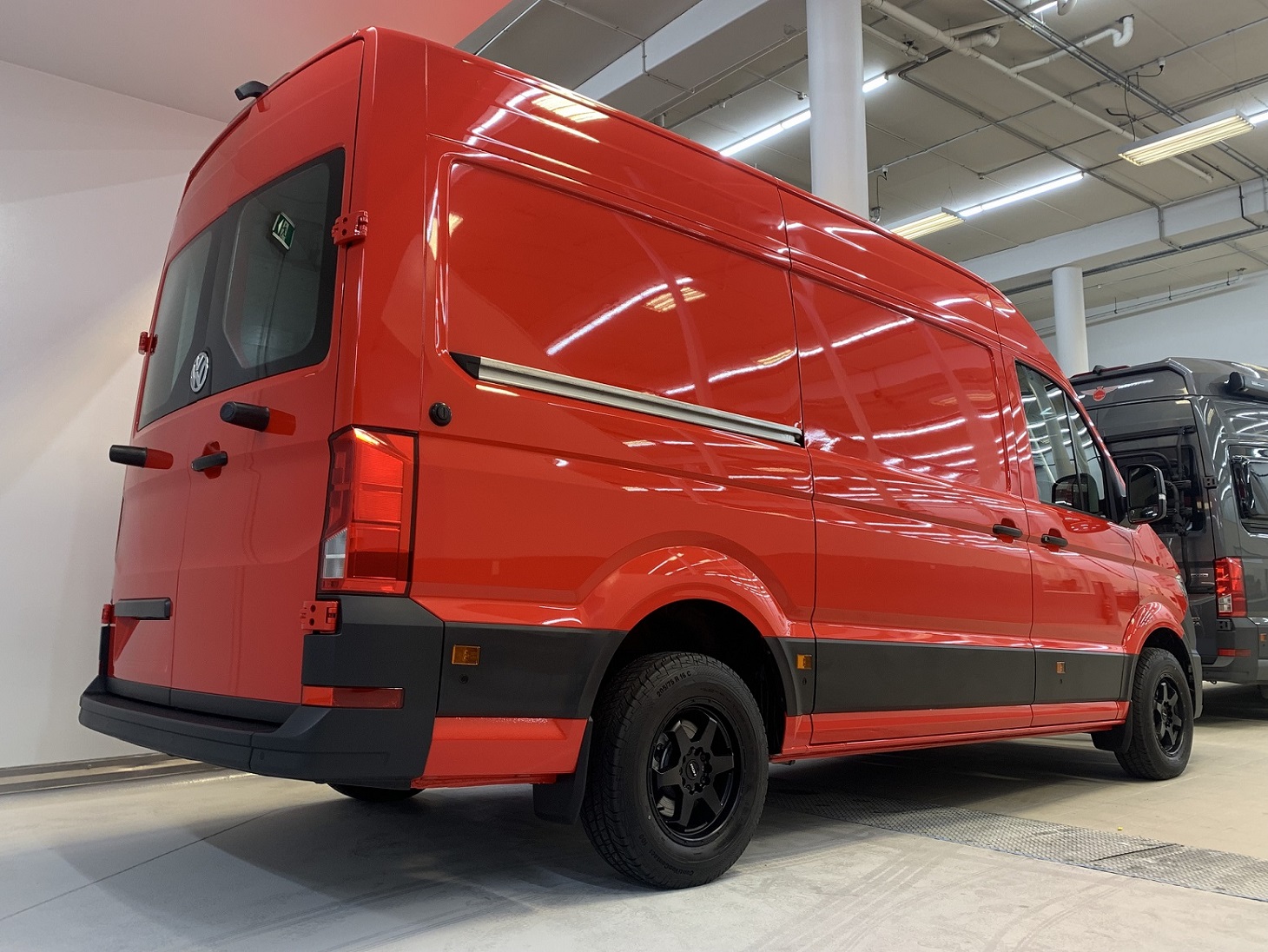 VW Crafter (2023) on 16" ROH Torque