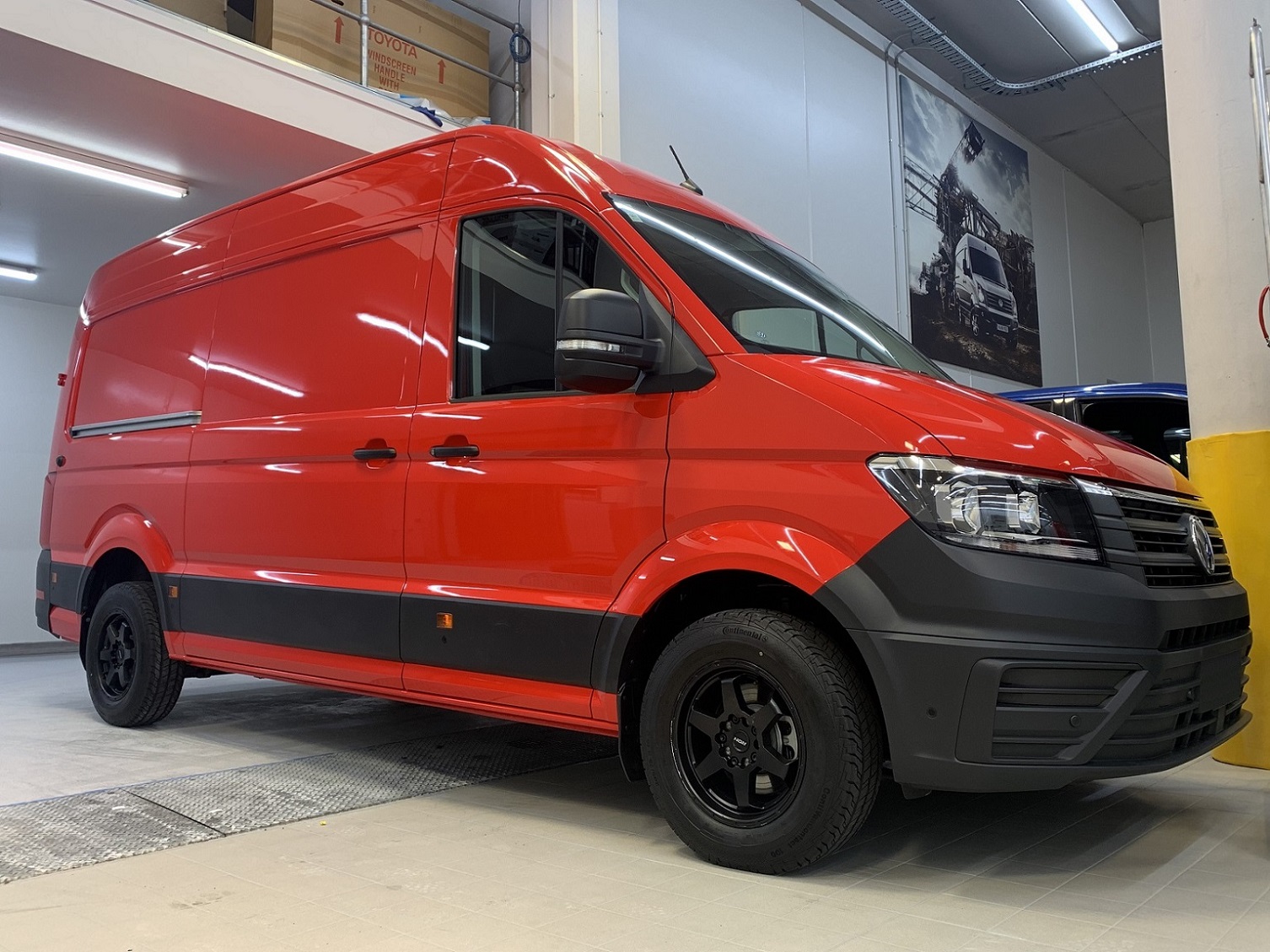 VW Crafter (2023) on 16" ROH Torque