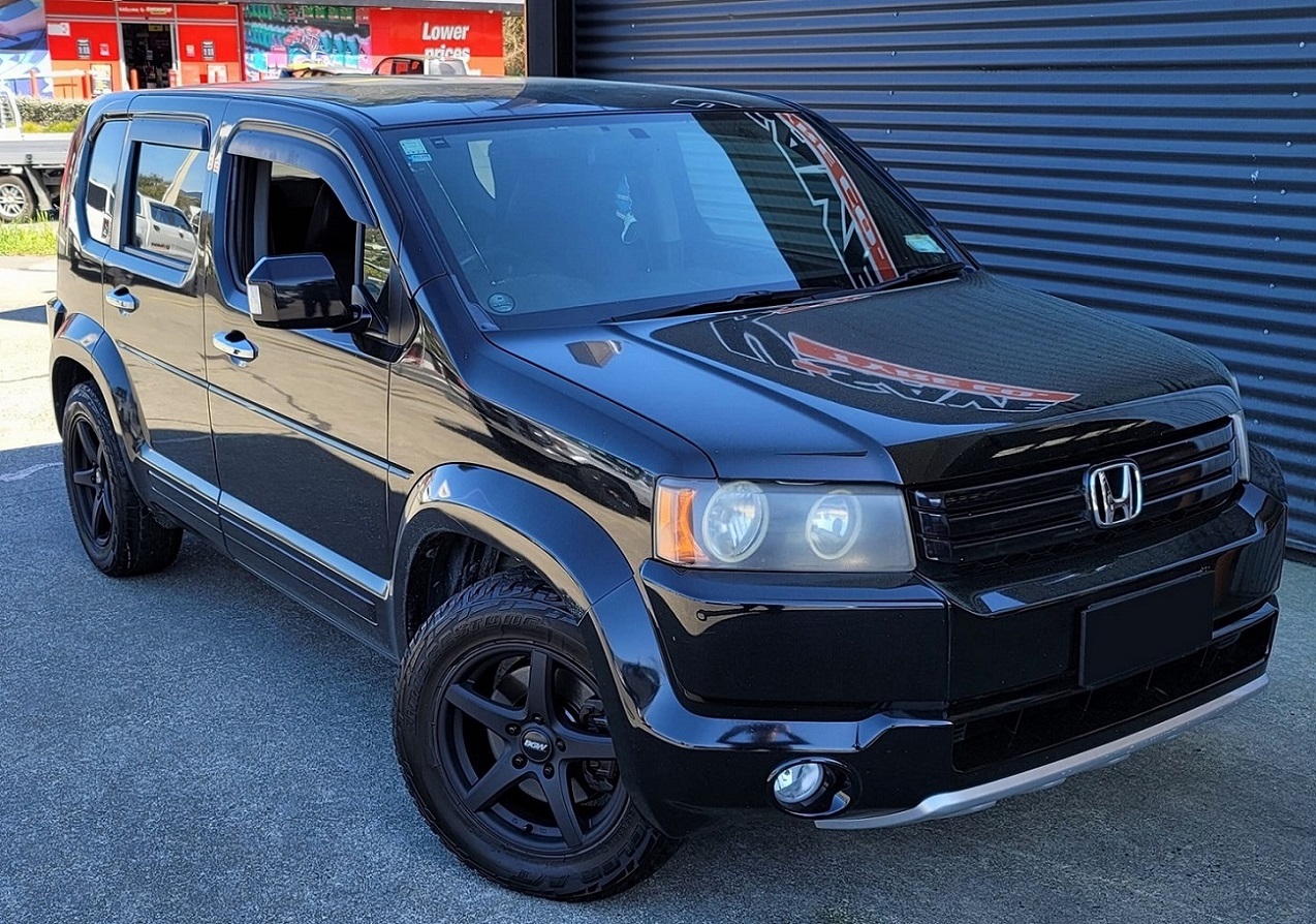 Honda Crossroad (2008) on 16" BGW Apex