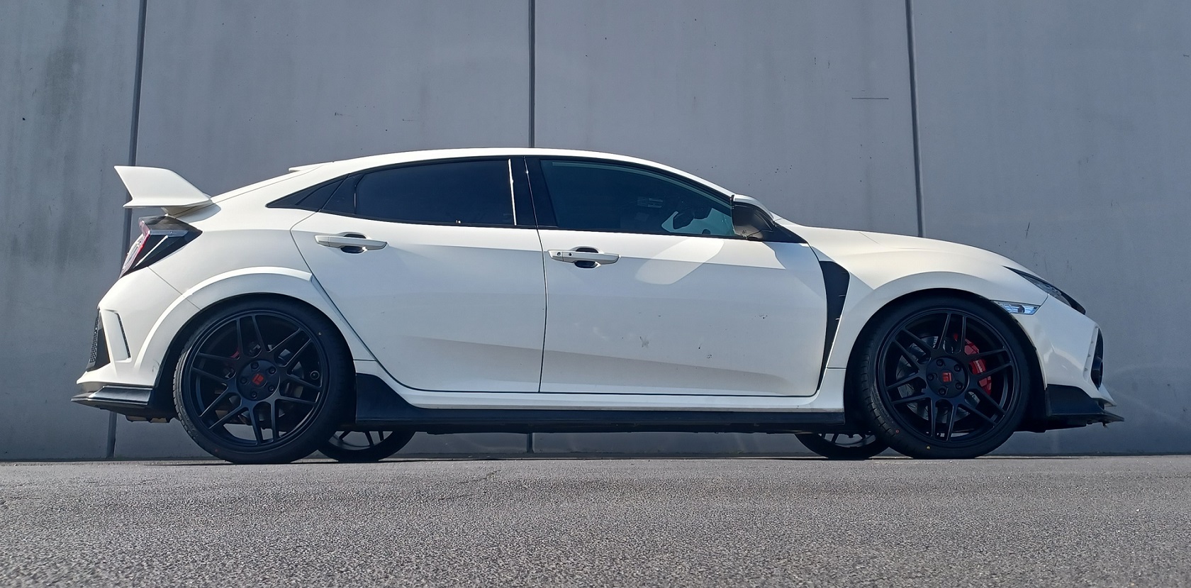 Honda Civic Type R (2019) on 20" Touren TR74