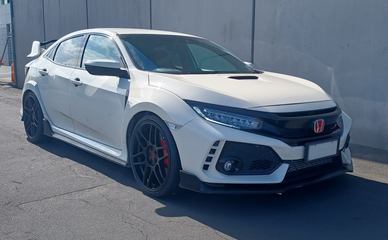 Honda Civic Type R (2019) on 20" Touren TR74