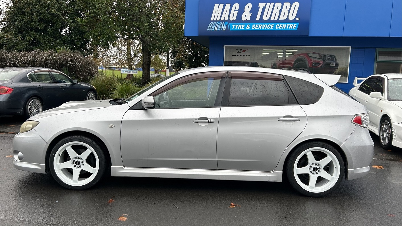 Subaru Impreza SGT (2008) on 18x8.5" BGW DC Five