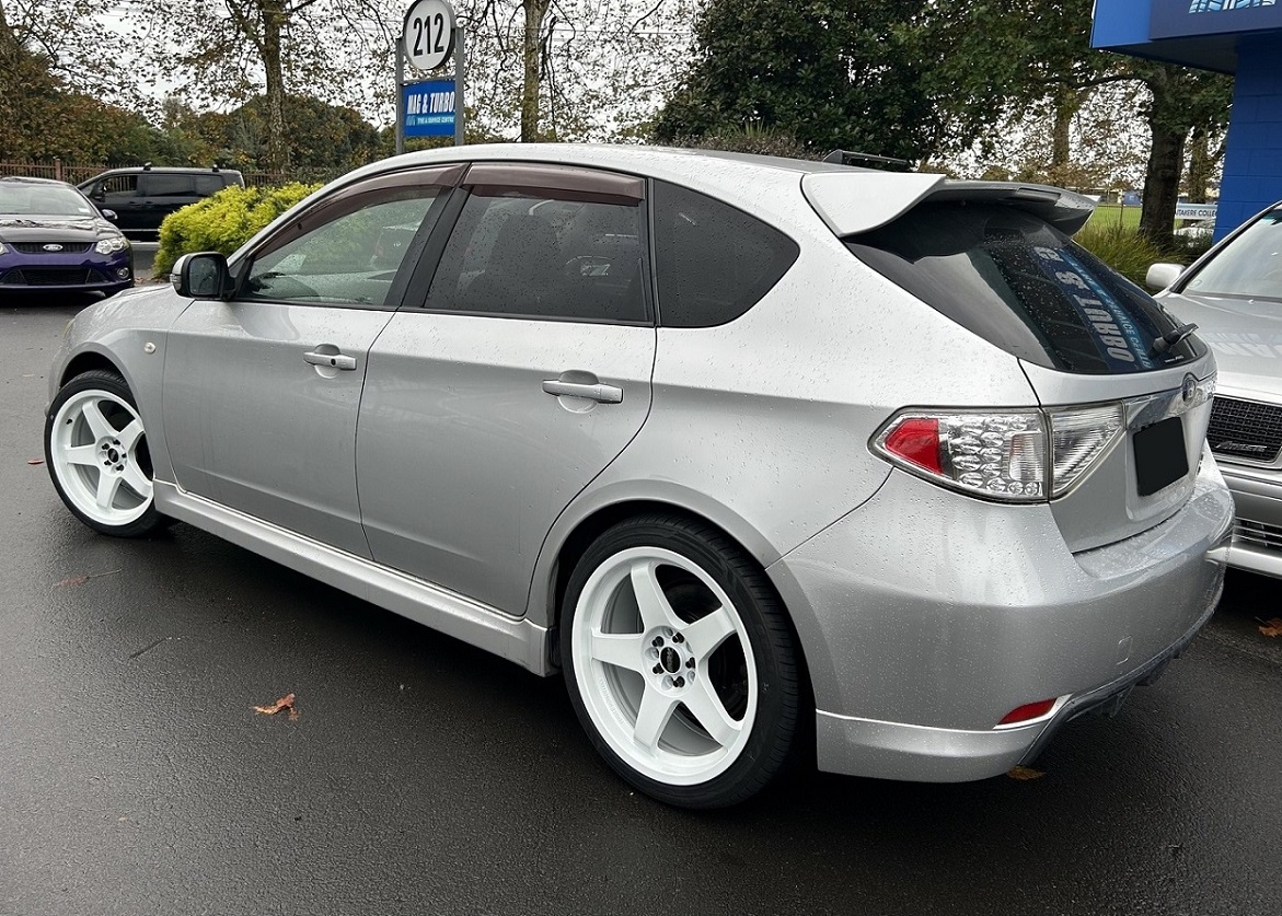 Subaru Impreza SGT (2008) on 18x8.5" BGW DC Five