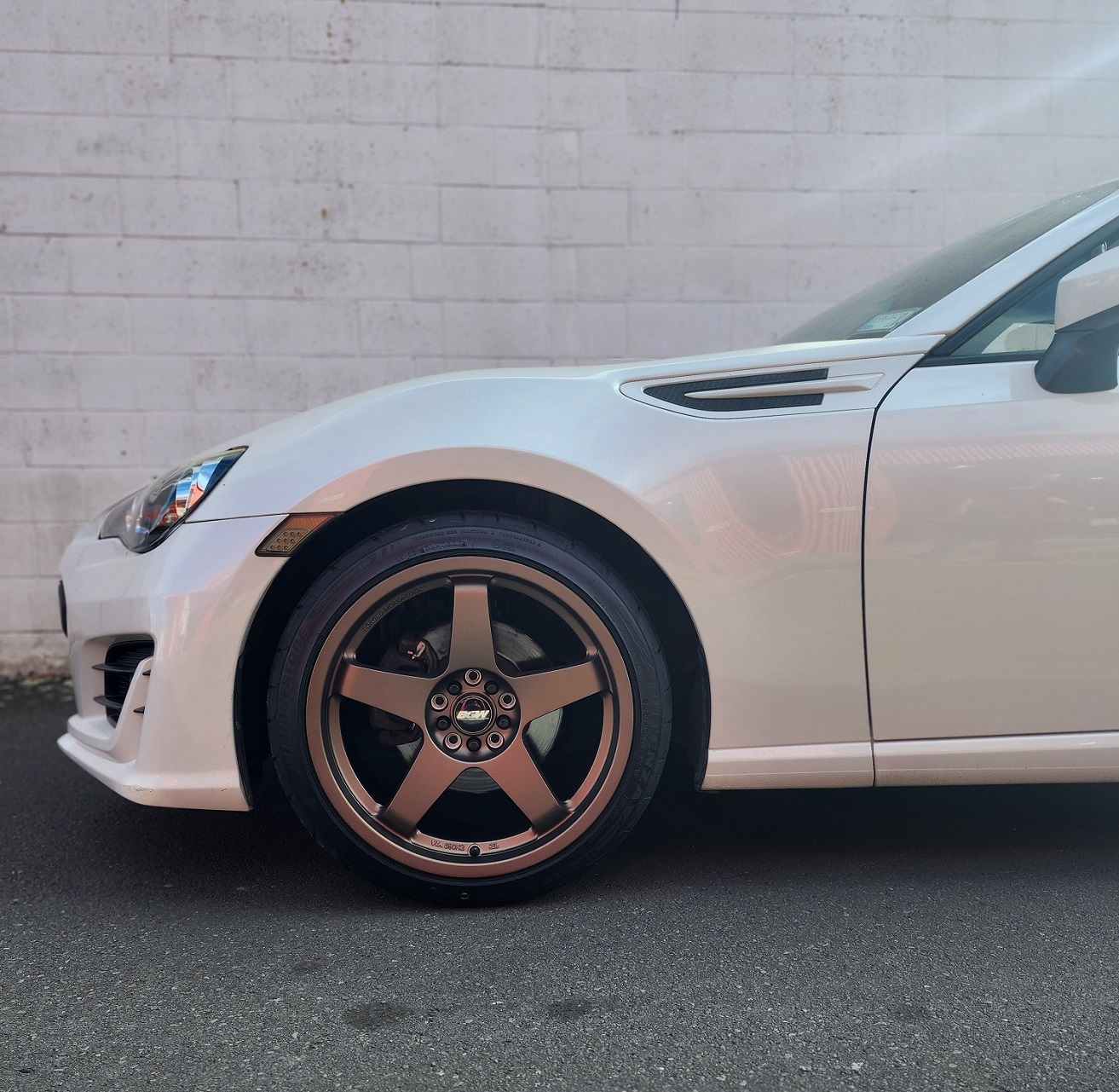 Toyota 86 on 18x8.5" BGW DC Five