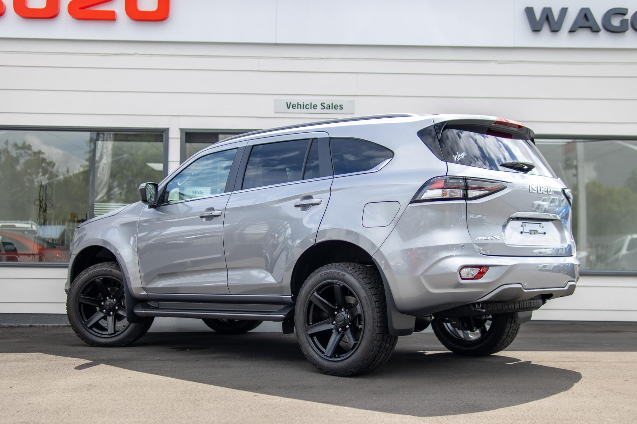 Isuzu MU-X (2021) on BGW Beast