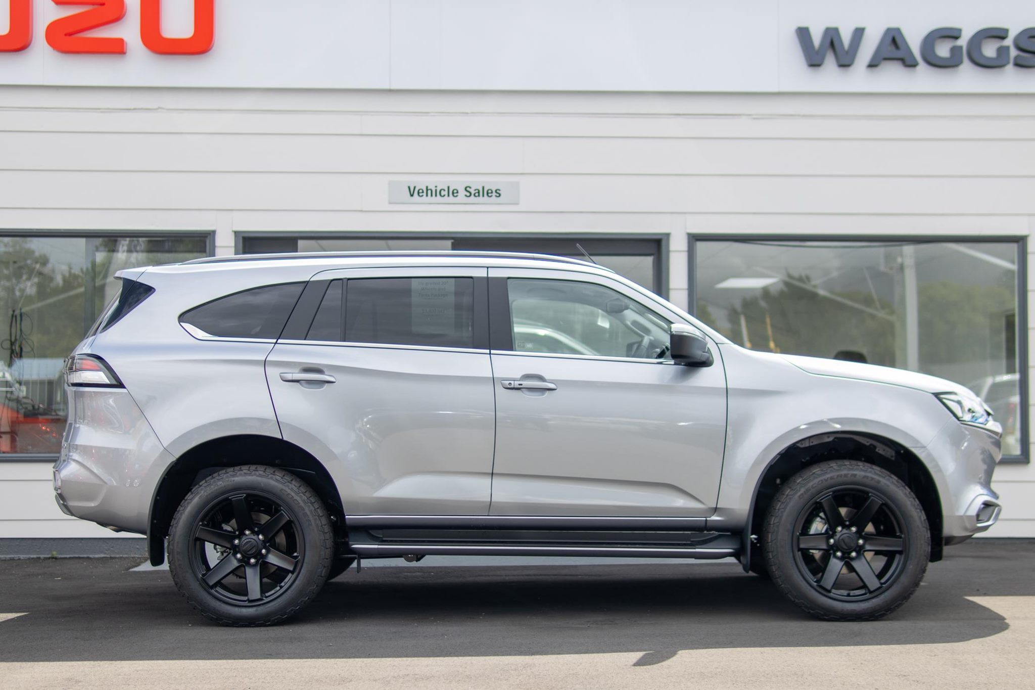 Isuzu MU-X (2021) on BGW Beast