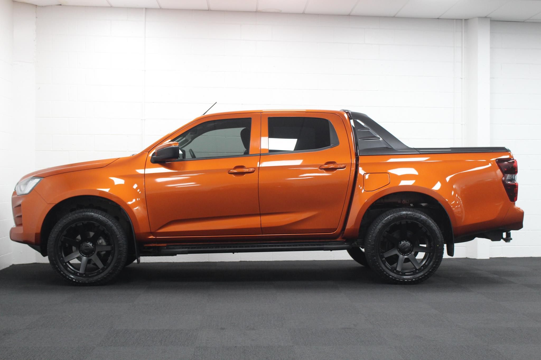 Isuzu D-Max (2021) on BGW Vader