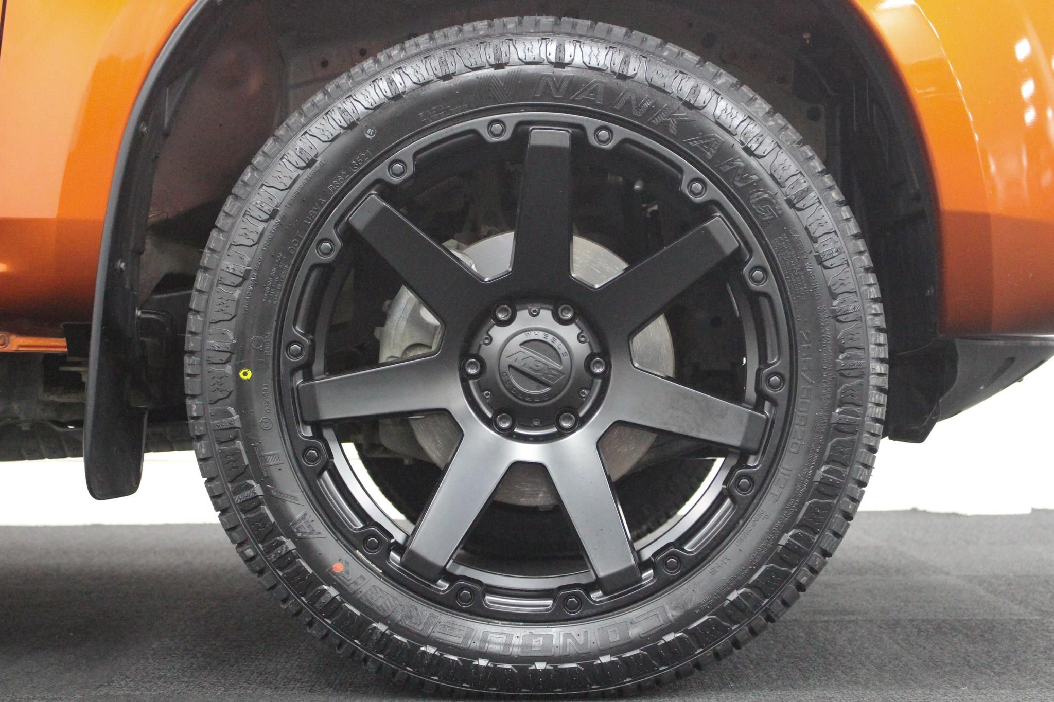 Isuzu D-Max (2021) on BGW Vader
