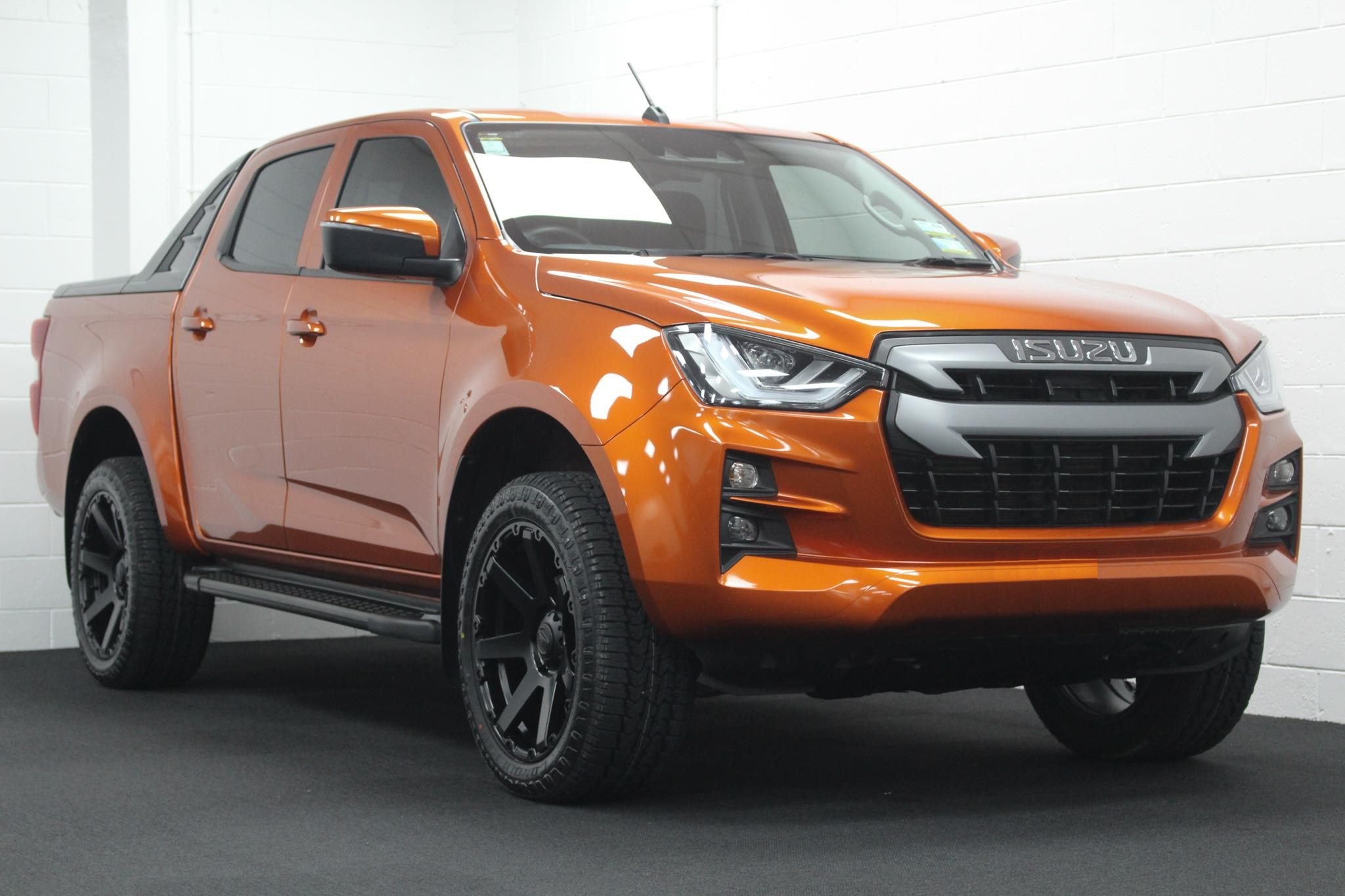 Isuzu D-Max (2021) on BGW Vader