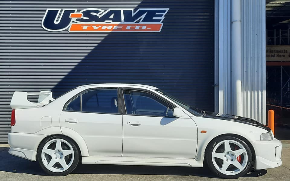 Mitsubishi EVO V (1998) on BGW R5