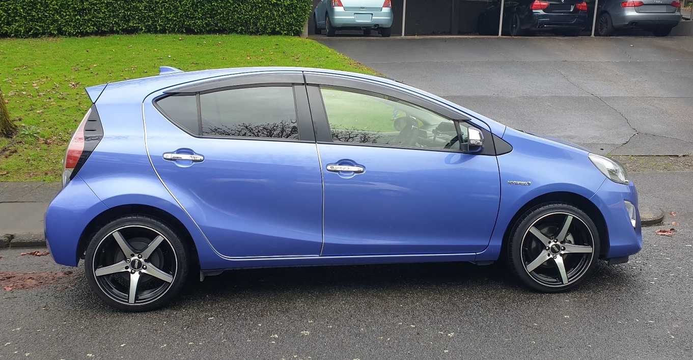 Toyota Aqua on BGW Apex