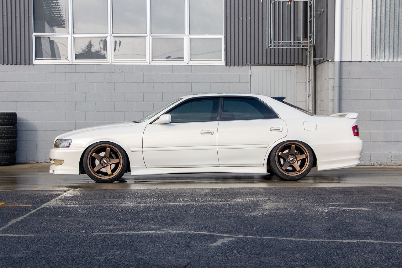 Toyota Chaser on BGW DC Five