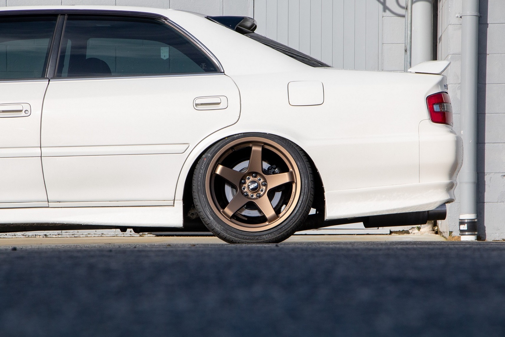 Toyota Chaser on BGW DC Five