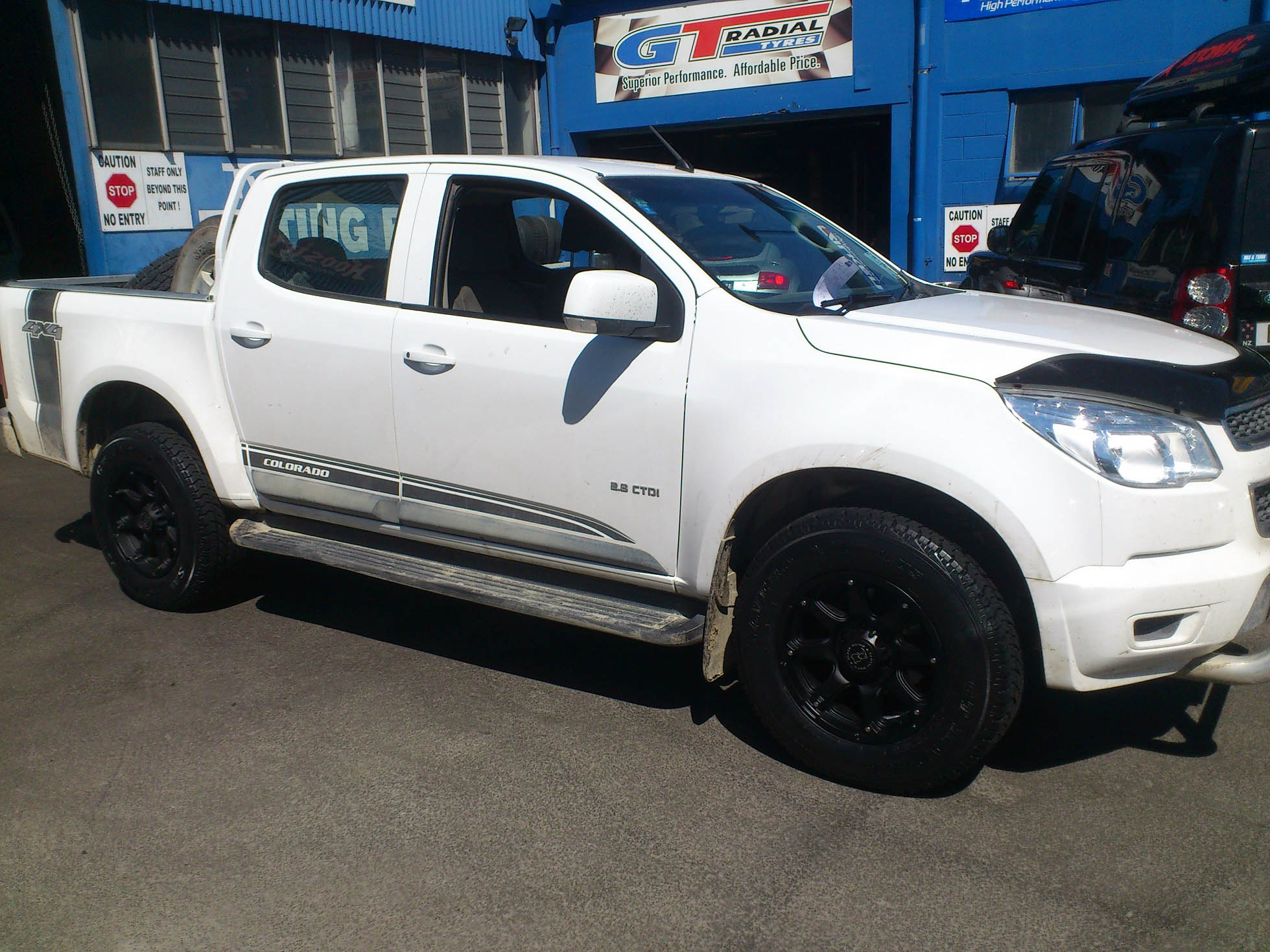 Holden Colorado on Black Rhino Glamis