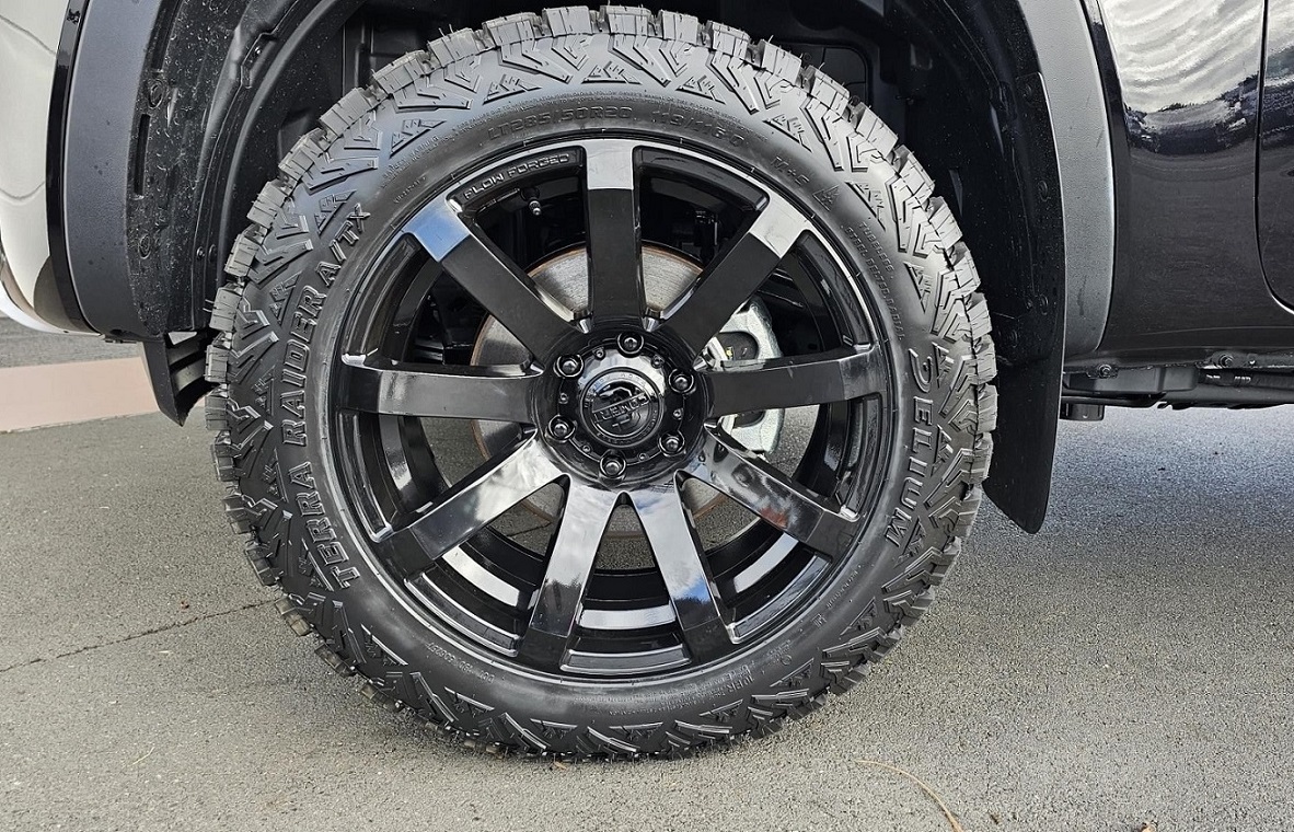 VW Amarok on Covert RV3 w/Delium AT-X
