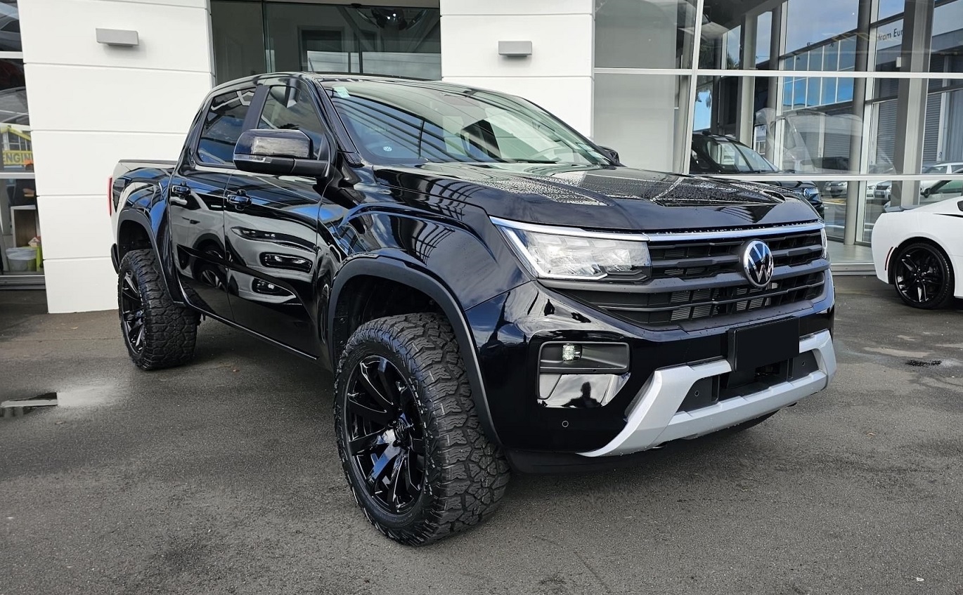 VW Amarok on Covert RV3 w/Delium AT-X