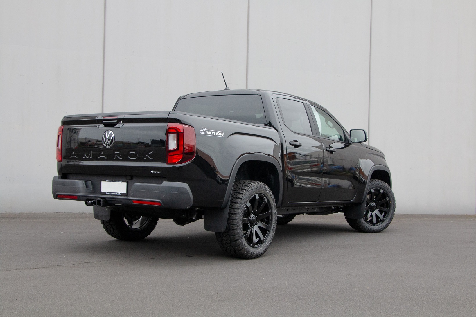 VW Amarok on Covert RV3