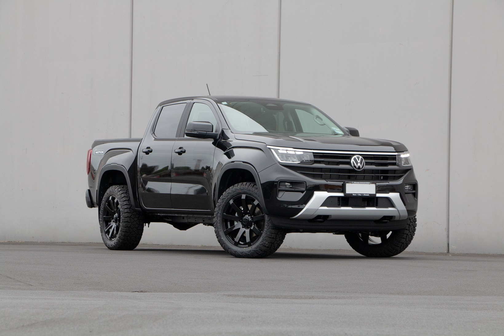 VW Amarok on Covert RV3