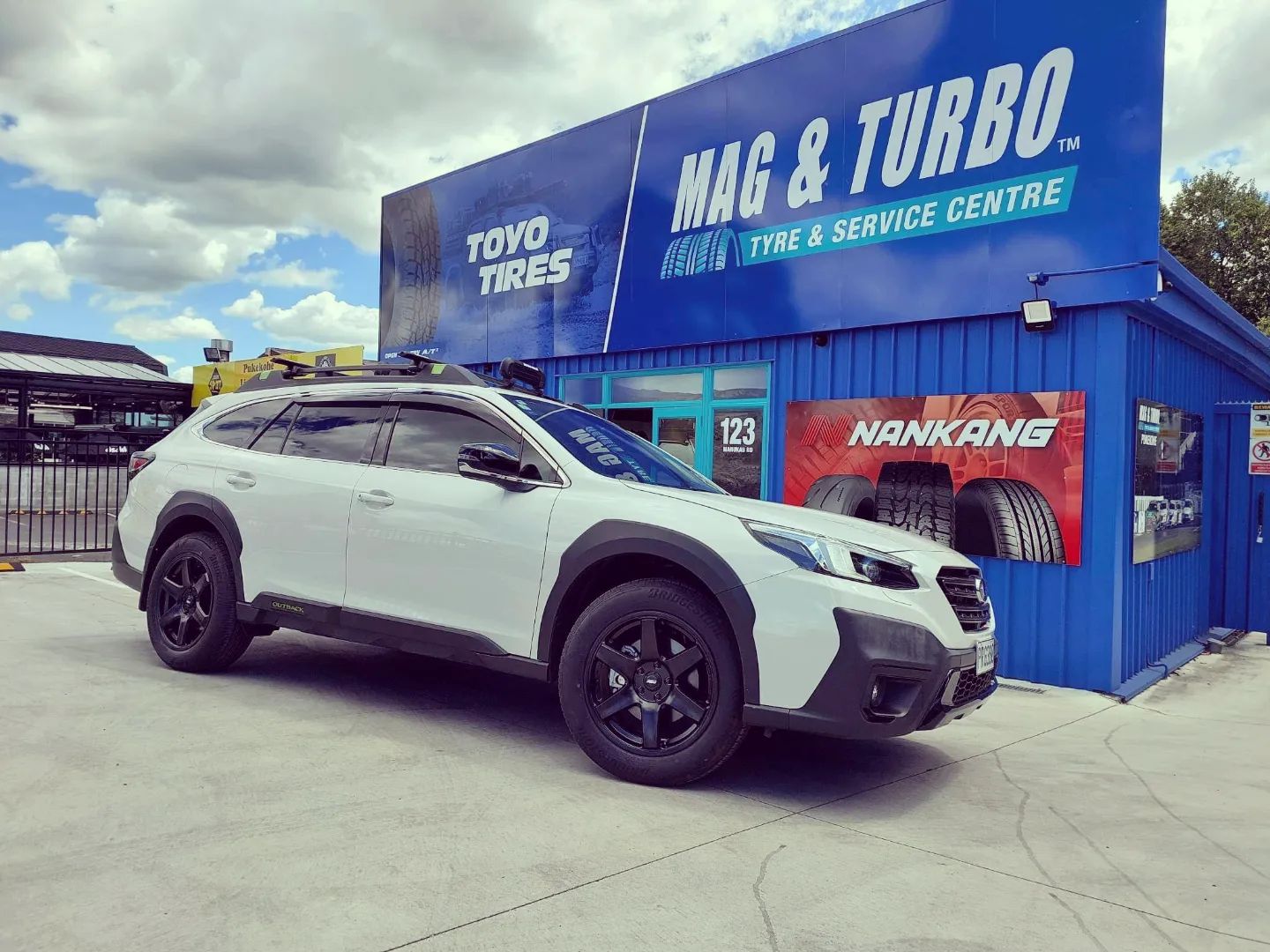 Subaru Outback (2021) on BGW Beast