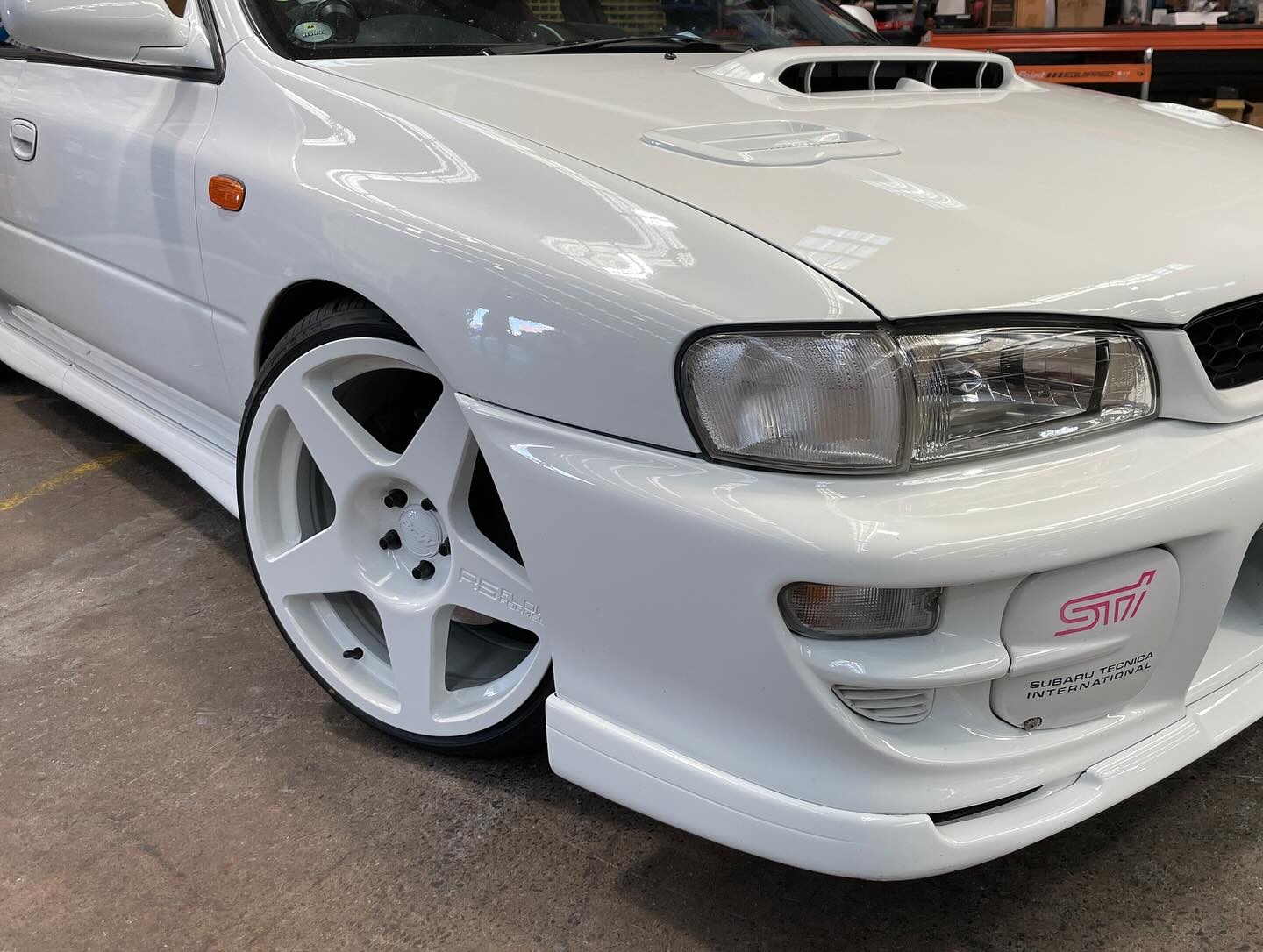 Subaru Impreza WRX (1999) on BGW R5