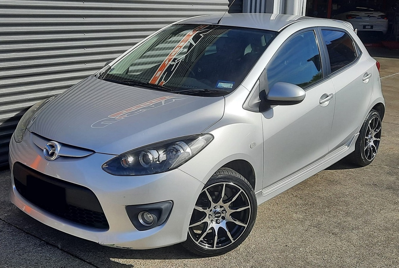 Mazda Demio (2009) on BGW Ratchet