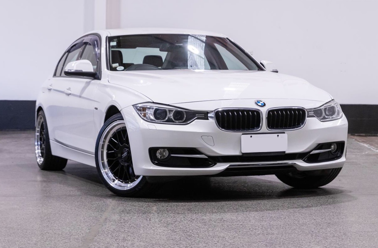BMW 3 Series on BGW Euro Mesh