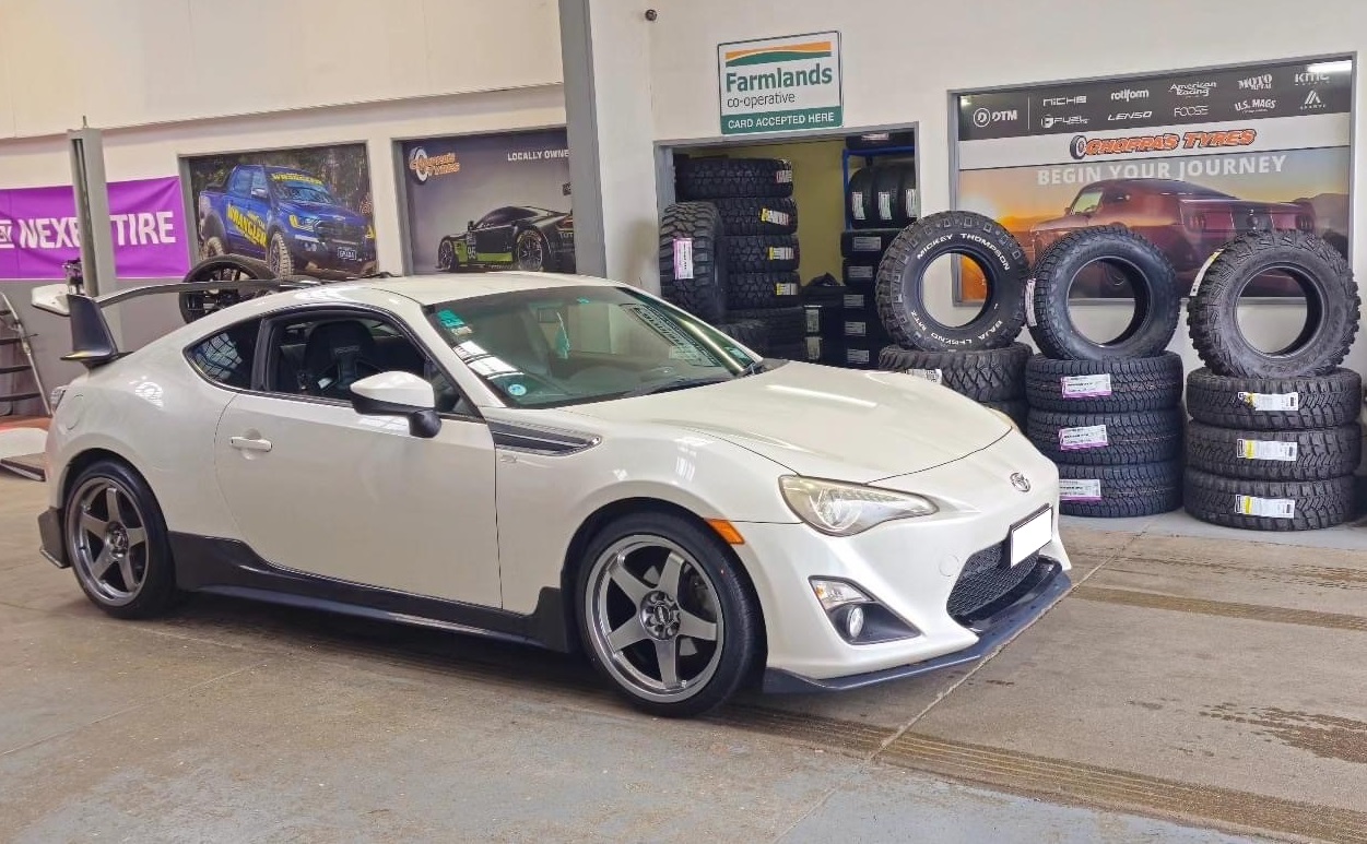 Toyota 86 (2013) on BGW DC Five